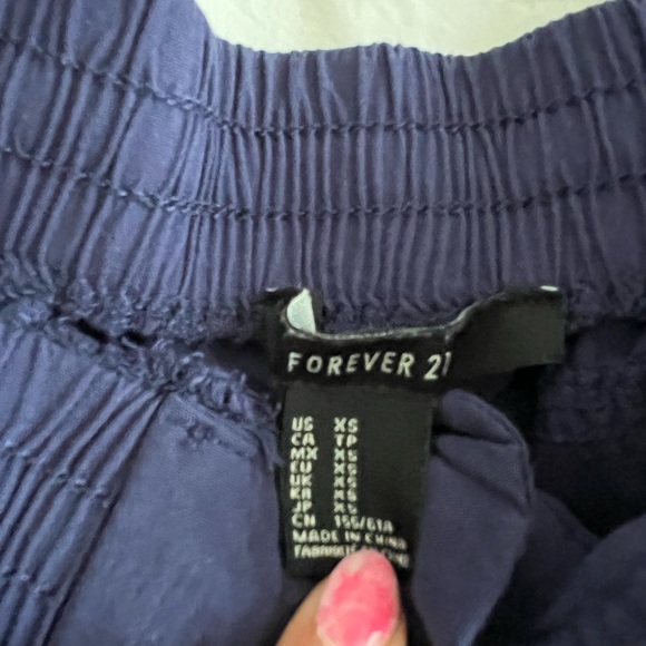 Shorts - Picture 2 of 3